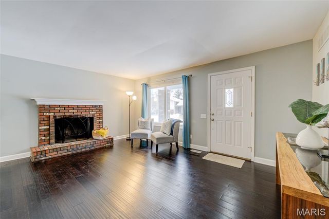 12240 Spring Place Court, Maryland Heights, MO 63043