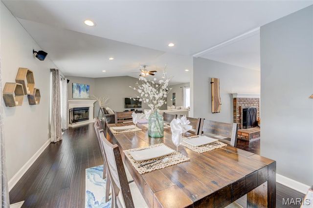 12240 Spring Place Court, Maryland Heights, MO 63043