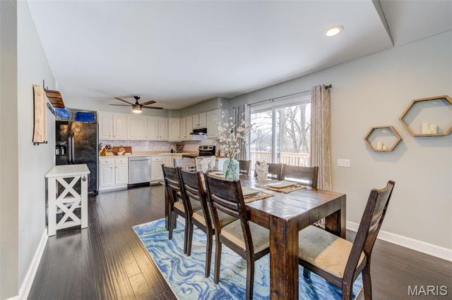 12240 Spring Place Court, Maryland Heights, MO 63043