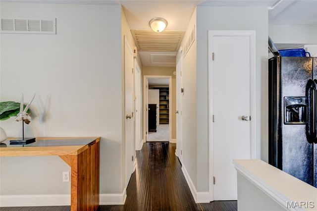 12240 Spring Place Court, Maryland Heights, MO 63043