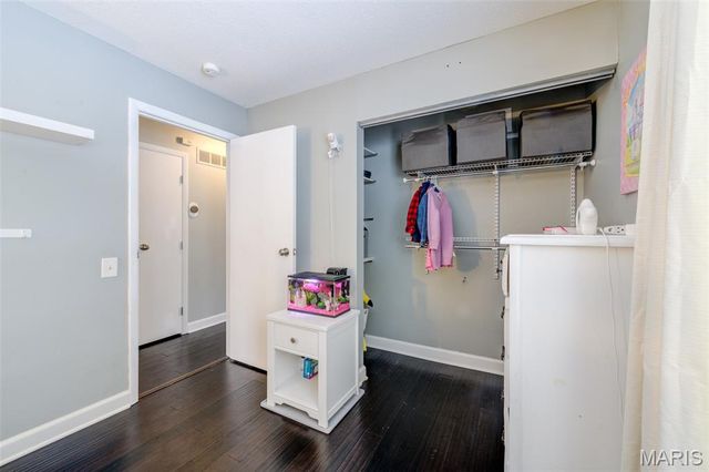 12240 Spring Place Court, Maryland Heights, MO 63043