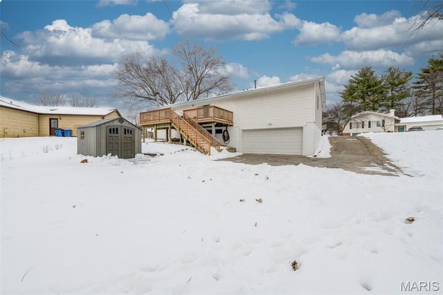 12240 Spring Place Court, Maryland Heights, MO 63043