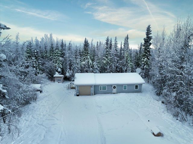 2616 ROSEANNE COURT, North Pole, AK 99705