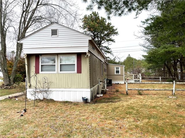 12 Valiant Drive, Coventry, RI 02816