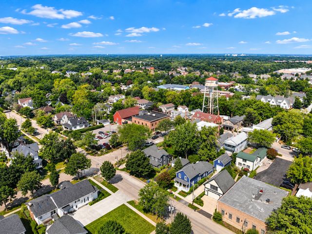 318 Oak Street, Frankfort, IL 60423