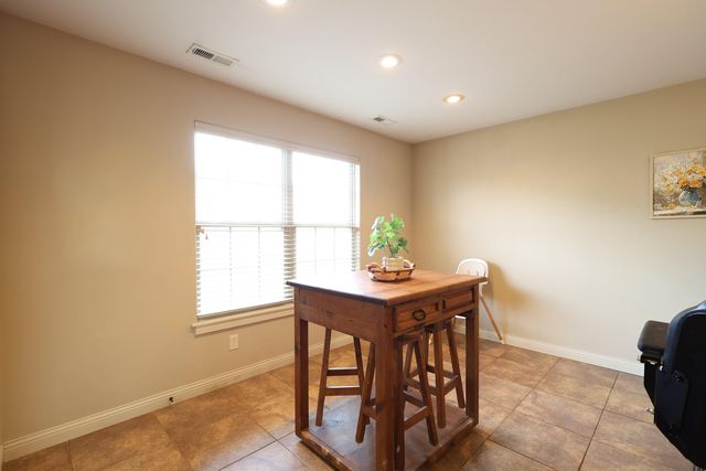 1121 BRADFORD CIR, Moberly, MO 65270