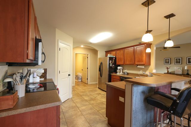 1121 BRADFORD CIR, Moberly, MO 65270