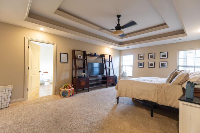 1121 BRADFORD CIR, Moberly, MO 65270