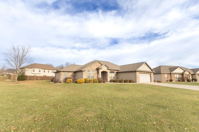 1121 BRADFORD CIR, Moberly, MO 65270