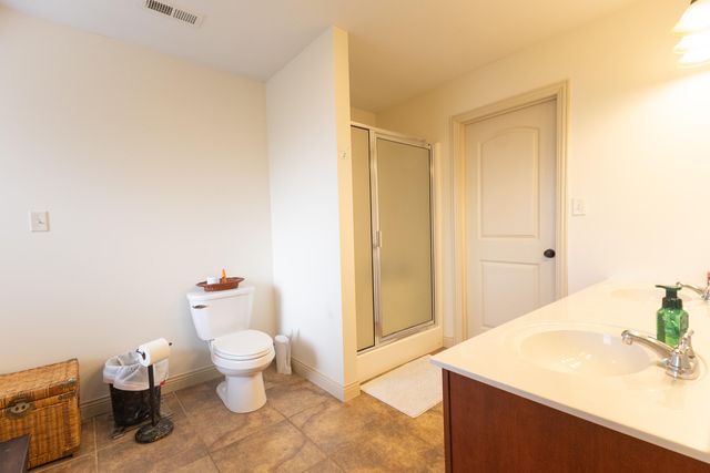 1121 BRADFORD CIR, Moberly, MO 65270