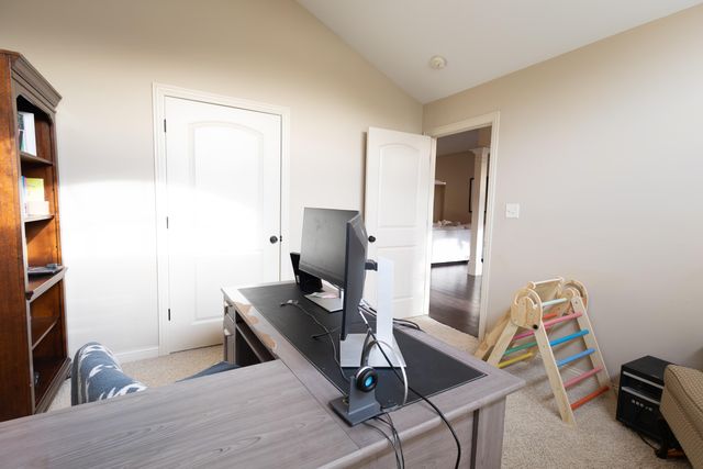 1121 BRADFORD CIR, Moberly, MO 65270