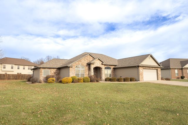 1121 BRADFORD CIR, Moberly, MO 65270