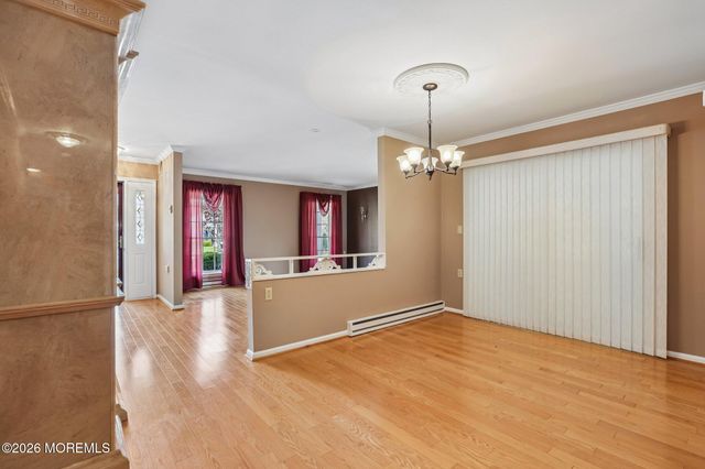66 Mansfield Avenue, Manchester, NJ 08759