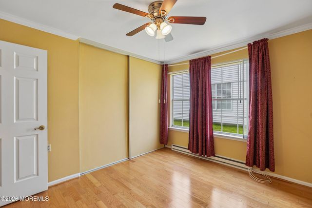 66 Mansfield Avenue, Manchester, NJ 08759