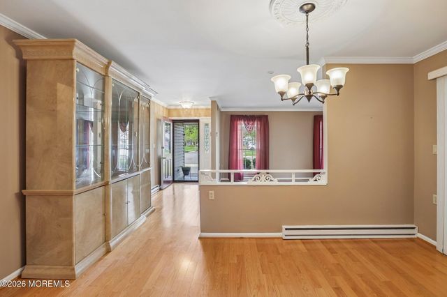 66 Mansfield Avenue, Manchester, NJ 08759