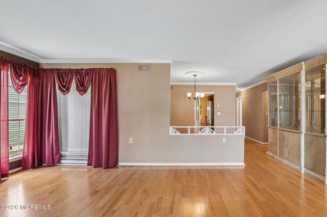 66 Mansfield Avenue, Manchester, NJ 08759