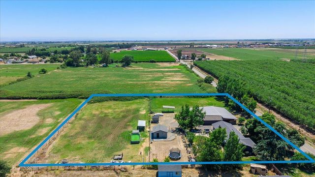 4649 Kentucky Ave, Oakdale, CA 95361
