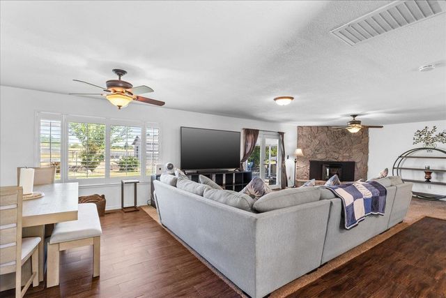 4649 Kentucky Ave, Oakdale, CA 95361