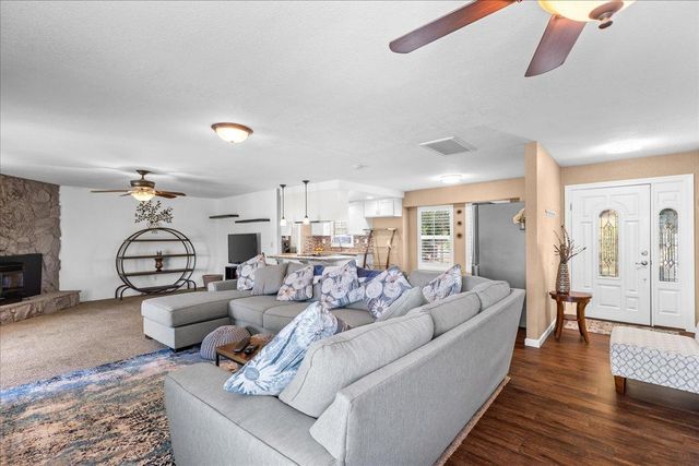 4649 Kentucky Ave, Oakdale, CA 95361