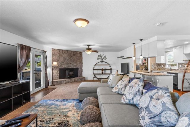 4649 Kentucky Ave, Oakdale, CA 95361