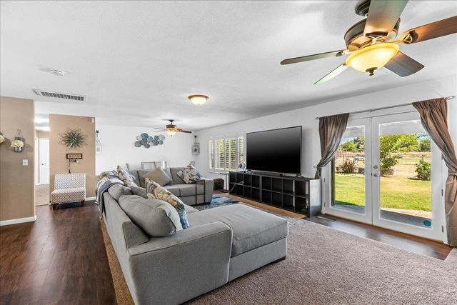 4649 Kentucky Ave, Oakdale, CA 95361