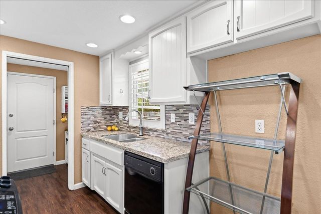 4649 Kentucky Ave, Oakdale, CA 95361