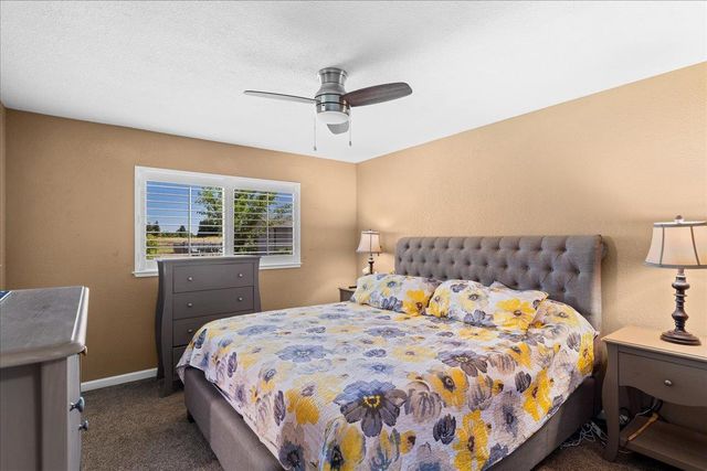 4649 Kentucky Ave, Oakdale, CA 95361