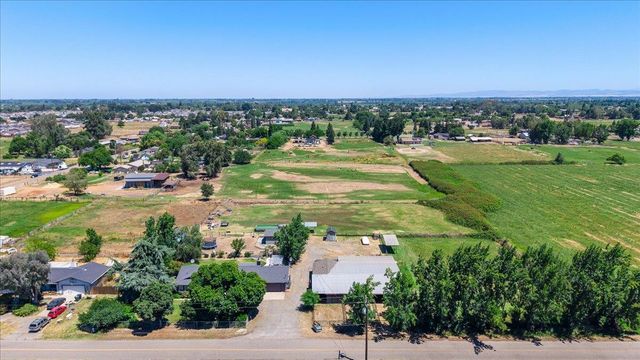 4649 Kentucky Ave, Oakdale, CA 95361