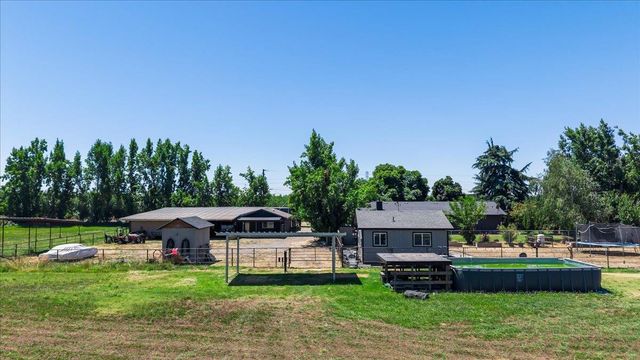 4649 Kentucky Ave, Oakdale, CA 95361