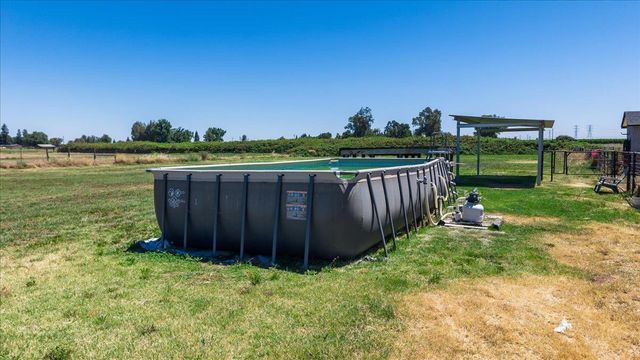 4649 Kentucky Ave, Oakdale, CA 95361
