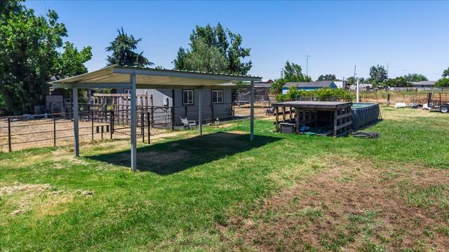 4649 Kentucky Ave, Oakdale, CA 95361