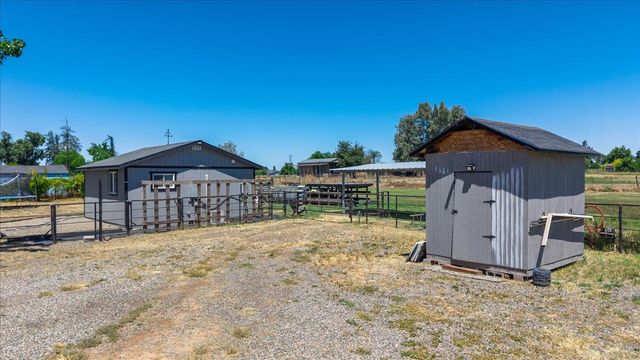 4649 Kentucky Ave, Oakdale, CA 95361