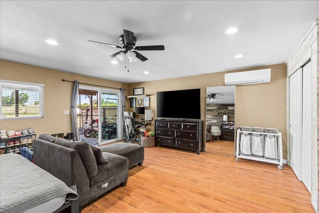 4649 Kentucky Ave, Oakdale, CA 95361