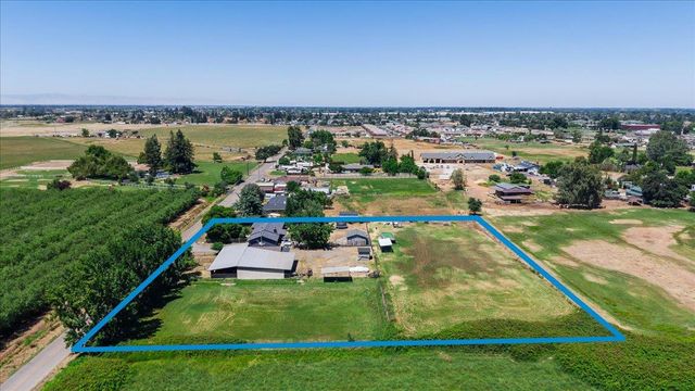 4649 Kentucky Ave, Oakdale, CA 95361