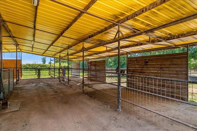 4649 Kentucky Ave, Oakdale, CA 95361
