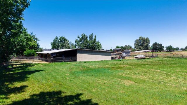 4649 Kentucky Ave, Oakdale, CA 95361