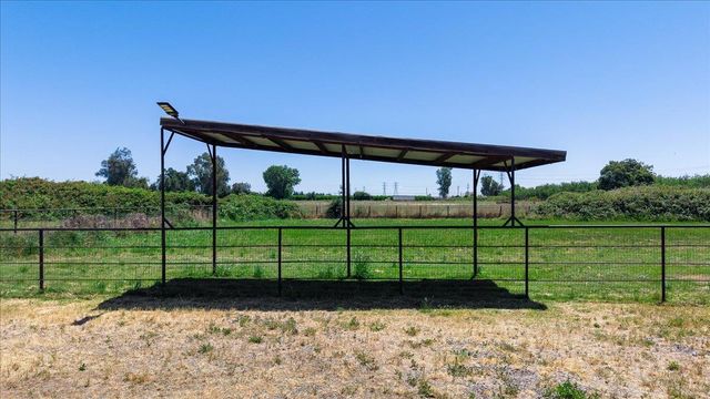4649 Kentucky Ave, Oakdale, CA 95361