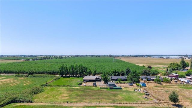 4649 Kentucky Ave, Oakdale, CA 95361