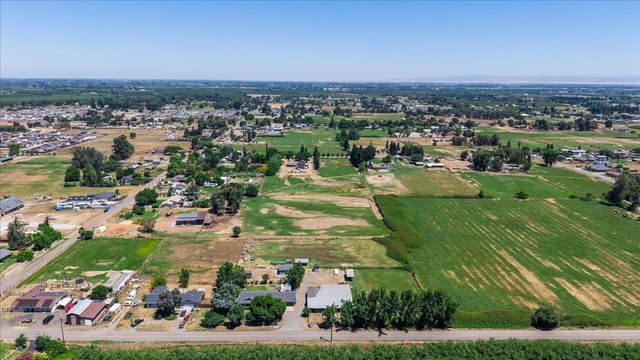 4649 Kentucky Ave, Oakdale, CA 95361
