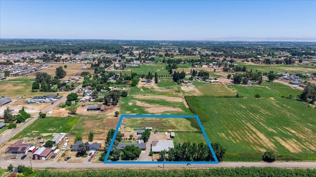 4649 Kentucky Ave, Oakdale, CA 95361