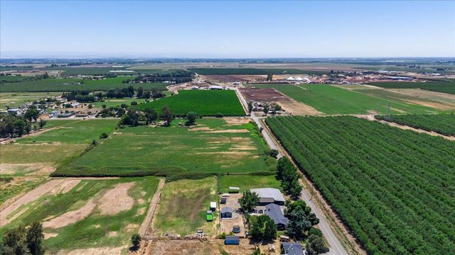 4649 Kentucky Ave, Oakdale, CA 95361