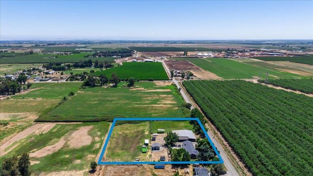 4649 Kentucky Ave, Oakdale, CA 95361