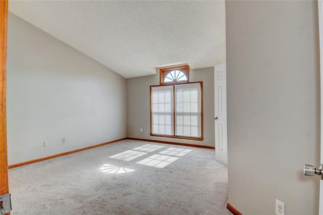 4206 Minnard CT, Virginia Beach, VA 23462