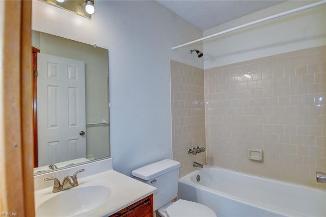 4206 Minnard CT, Virginia Beach, VA 23462