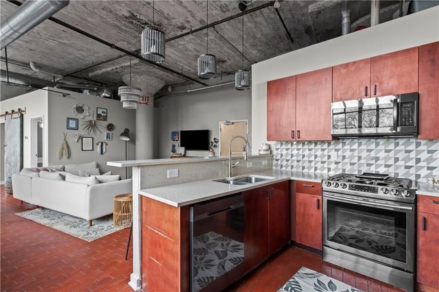 881 Memorial SE Drive 219, Atlanta, GA 30316