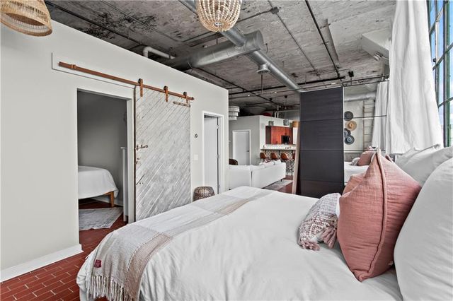 881 Memorial SE Drive 219, Atlanta, GA 30316