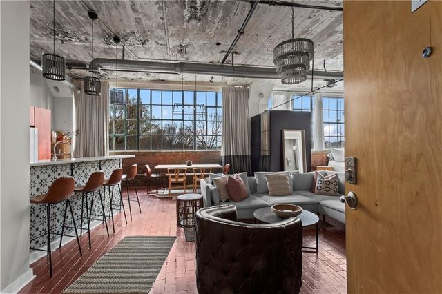 881 Memorial SE Drive 219, Atlanta, GA 30316