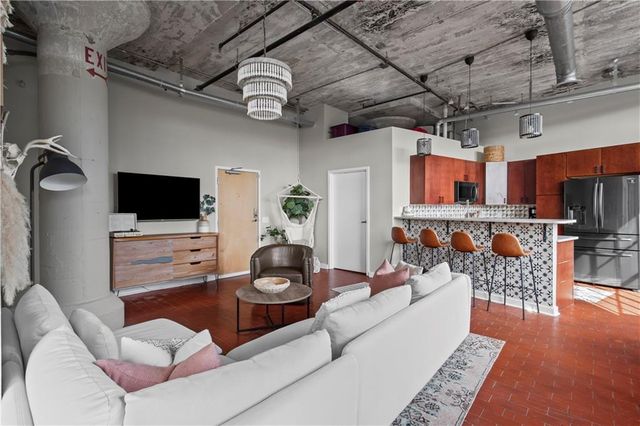 881 Memorial SE Drive 219, Atlanta, GA 30316