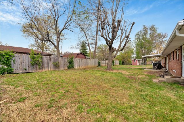 405 Magnolia Drive, Bentonville, AR 72712