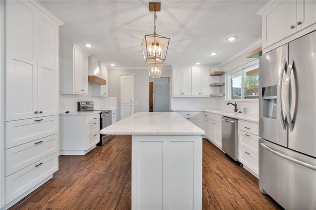 405 Magnolia Drive, Bentonville, AR 72712